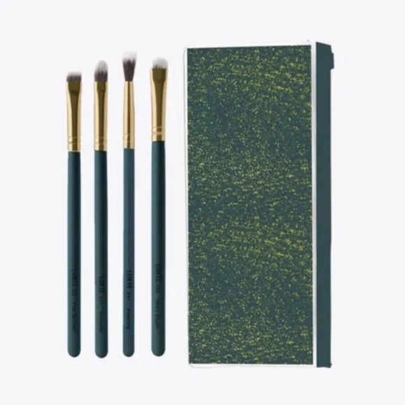 LUXIE Enchanted Eye Set of 4 Brushes with Pouch - Picture 1 of 2